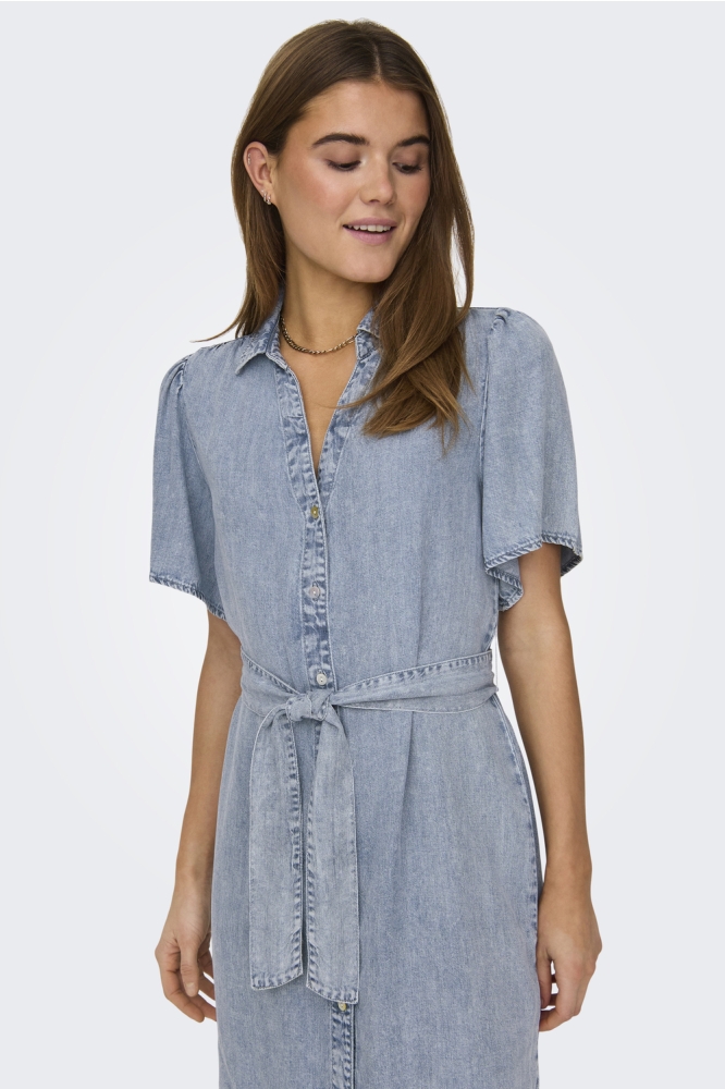 ONLHELENA SS BELTED DNM DRESS QYT 15319299 Light Blue Denim